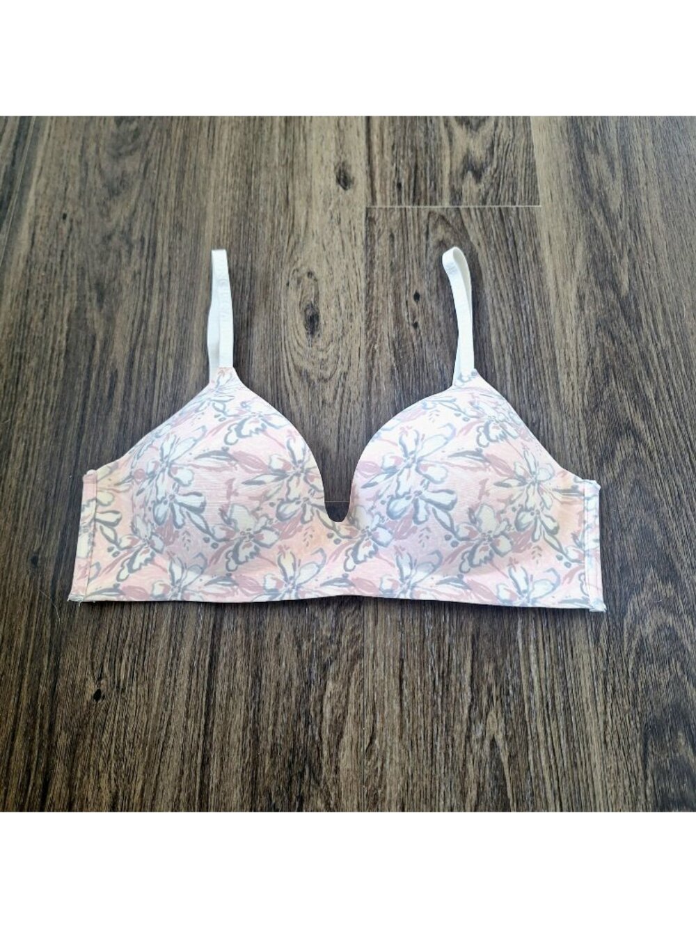 NWOT Vince Camuto Floral Soft Wireless Bra Size 36C T-Shirt Bra Comfy Dainty